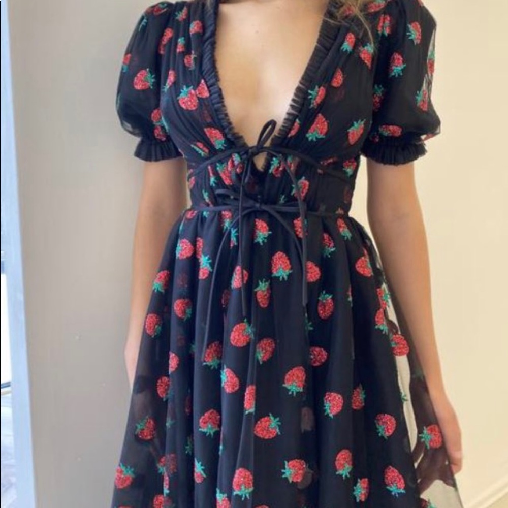Lirika Matoshi black midi strawberry dress small